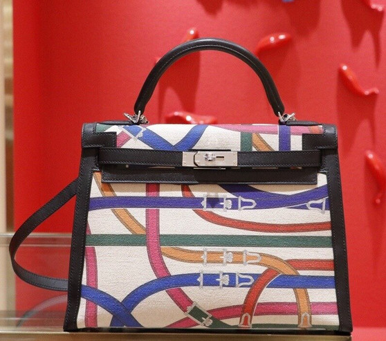 Hermes Kelly Bag 32cm Limited Edition "Cavalcadour" Palladium Hardware Hermes Kelly Bag 32cm Limited Edition "Cavalcadour" Palladium Hardware