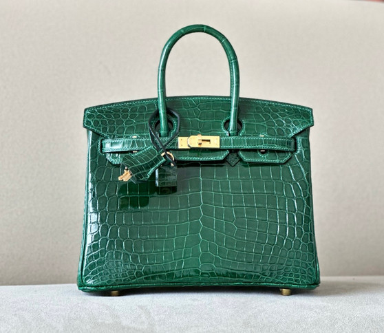 Hermes VERT FORET Birkin Bag 25cm Niloticus Crocodile Gold Hardware Hermes VERT FORET Birkin Bag 25cm Niloticus Crocodile Gold Hardware