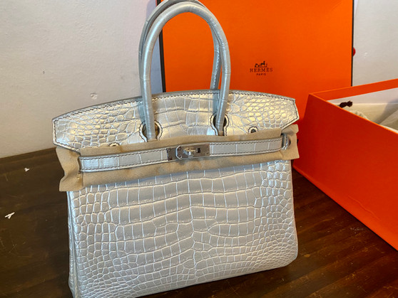 Hermes Rare Silver Birkin Bag 25cm Niloticus Crocodile Palladium Hardware Hermes Rare Silver Birkin Bag 25cm Niloticus Crocodile Palladium Hardware