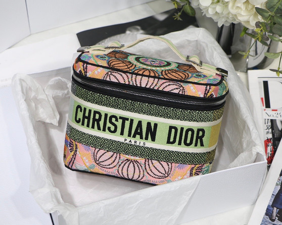 Christian Dior DIORTRAVEL VANITY CASE