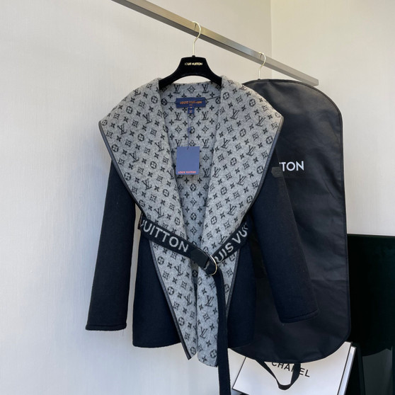 Louis Vuitton 1A91SM  BELTED SHORT WRAP PEA COAT