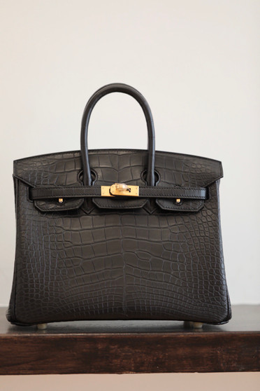 Hermes Birkin 25cm Black Matt Alligator with Gold hardware