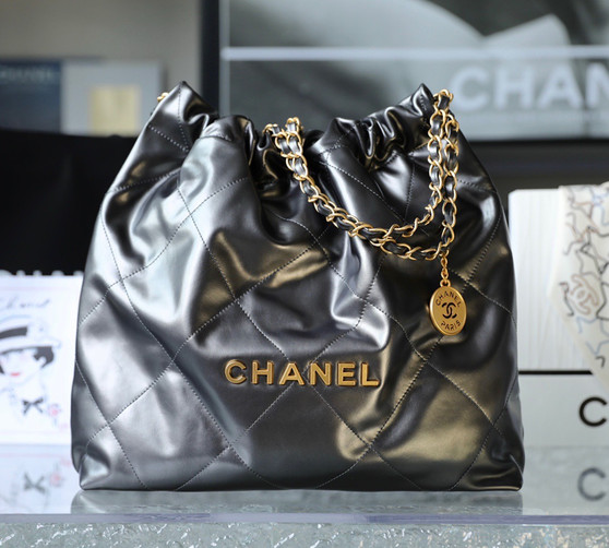 CHANEL 22 HANDBAG Ruthenium Medium AW 2022