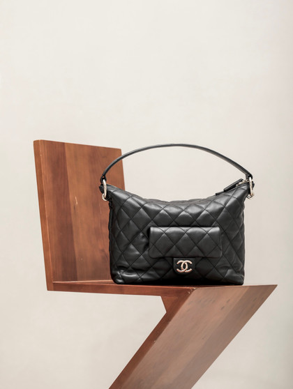CHANEL MAXI HOBO BAG 2023 BLACK