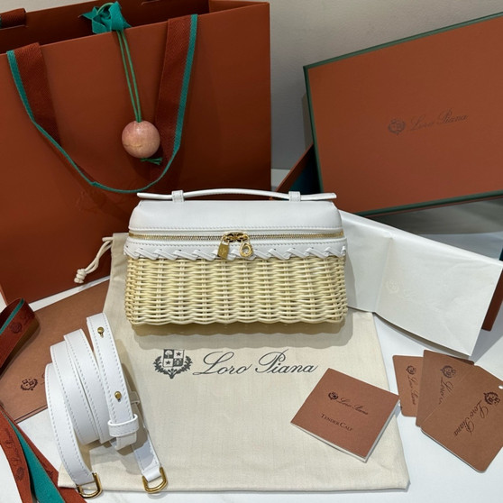 Loro Piana Extra Pocket L19 East-West wicker White  Loro Piana Extra Pocket L19 East-West wicker White