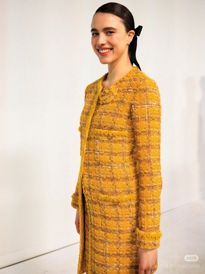 CHANEL 2023/24 MÉTIERS D’ART YELLOW COAT   