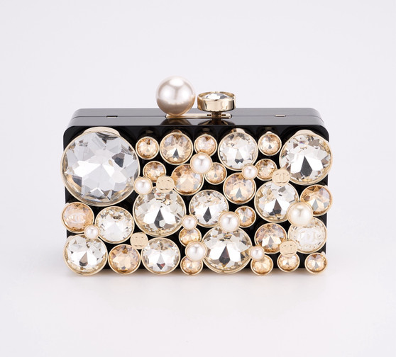 CHANEL HAUTE COUTURE FALL/WINTER 2025/26 Crystal Evening Clutch Runway Look 68