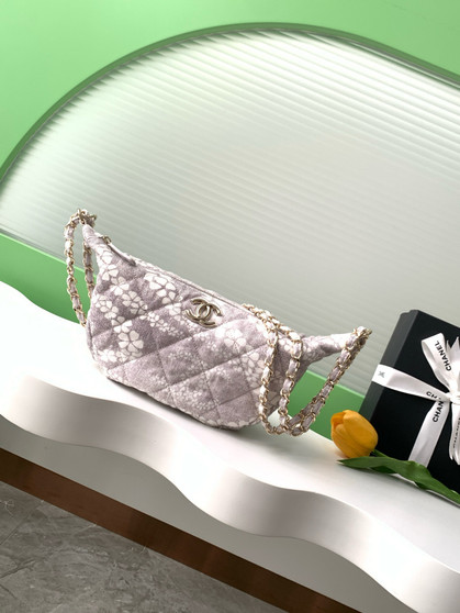 Chanel THE CHANEL COCO BEACH 2025 COLLECTION   LARGE HOBO BAG BEIGE