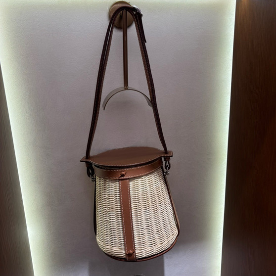 Hermès Farming Picnic Bag Gold Swift and Naturel Osier Wicker Palladium Hardware Hermès Farming Picnic Bag Gold Swift and Naturel Osier Wicker Palladium Hardware