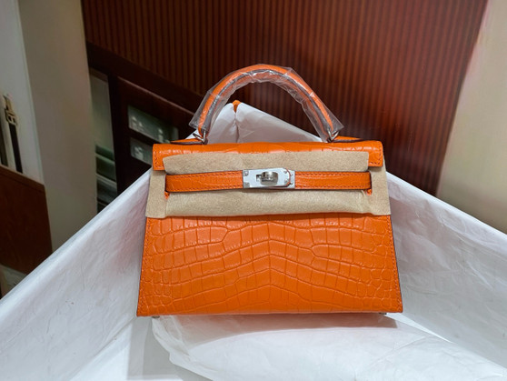 Hermès Kelly 20 Mini II Orange Alligator Palladium Hardware 