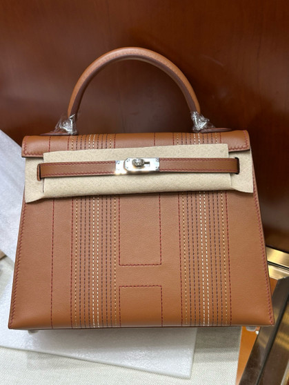 HERMÈS KELLY 25 SAN FRANCISCO GOLD JONATHAN LEATHER PALLADIUM HARDWARE