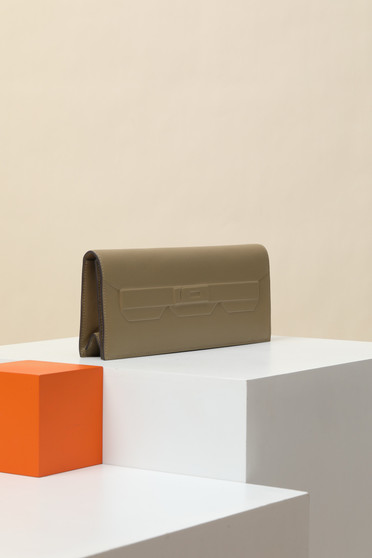 Hermès Shadow Clutch 8Q Beige Marfa Swift Leather