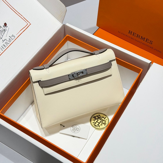 Hermès Special Order (HSS) Kelly Pochette Craie and Etain Swift Palladium Hardware