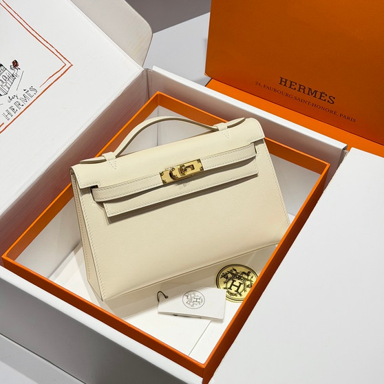 Hermès Craie Mini Kelly Pochette Swift leather Gold hardware