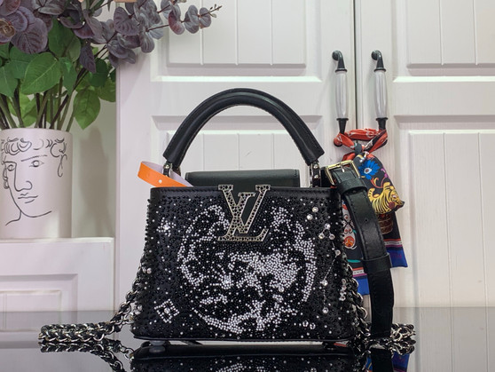 Louis Vuitton Capucines Mini: Crystal Strass Noir 