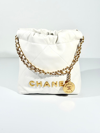 CHANEL MINI 22 BAG White Shiny Calfskin | Gold-Tone Hardware | SS25 Collection