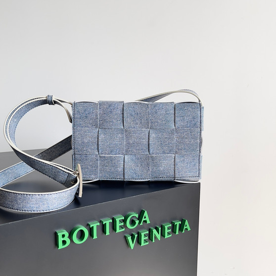 Bottega Veneta Cassette - Denim