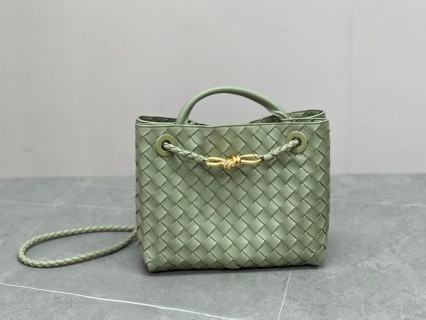 Bottega Veneta Small Andiamo - Sage Green