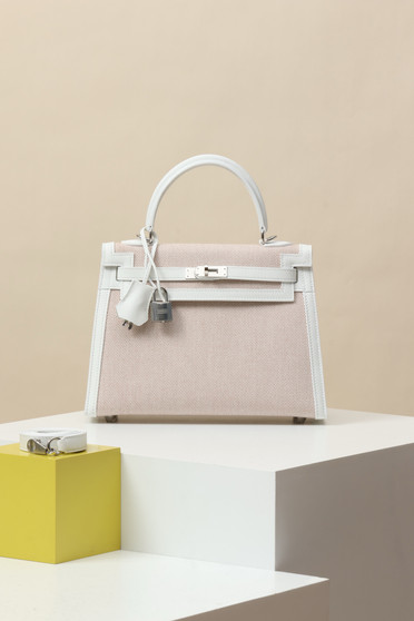 Hermès Kelly 25 – White 01 Swift/Canvas PHW