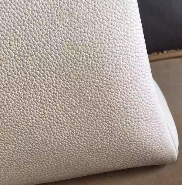 Hermes Cream Kelly 28 cm Togo Gold Hardware