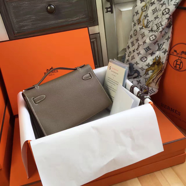 Hermès 18 Etoup Mini Kelly Pochette Epsom leather Gold hardware