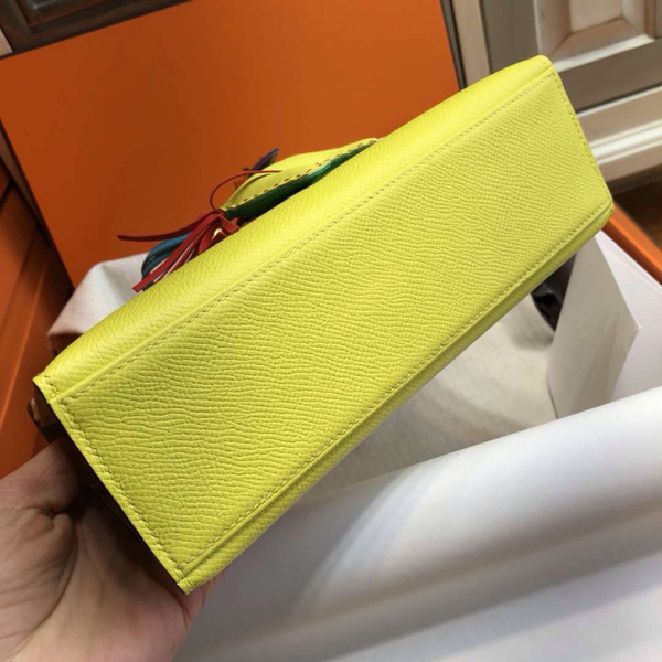 Hermès 9R Lime  Mini Kelly Pochette Epsom leather Gold hardware