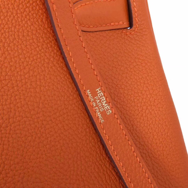 Hermès Orange Kelly 25 Epsom Leather Gold Hardware