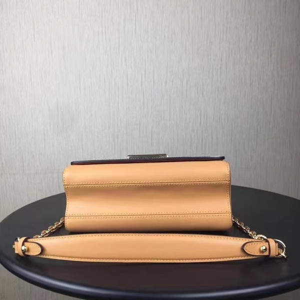 Louis Vuitton TWIST MM M44408
