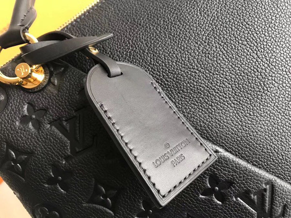 Louis Vuitton M44397 V TOTE MM
