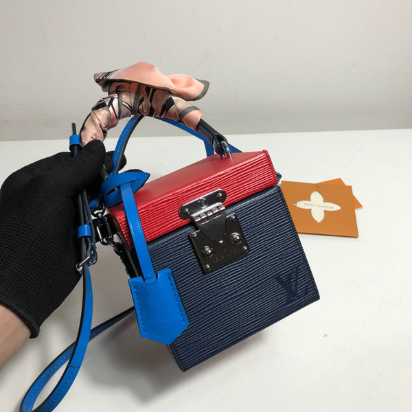 Louis Vuitton M52466 BLEECKER BOX