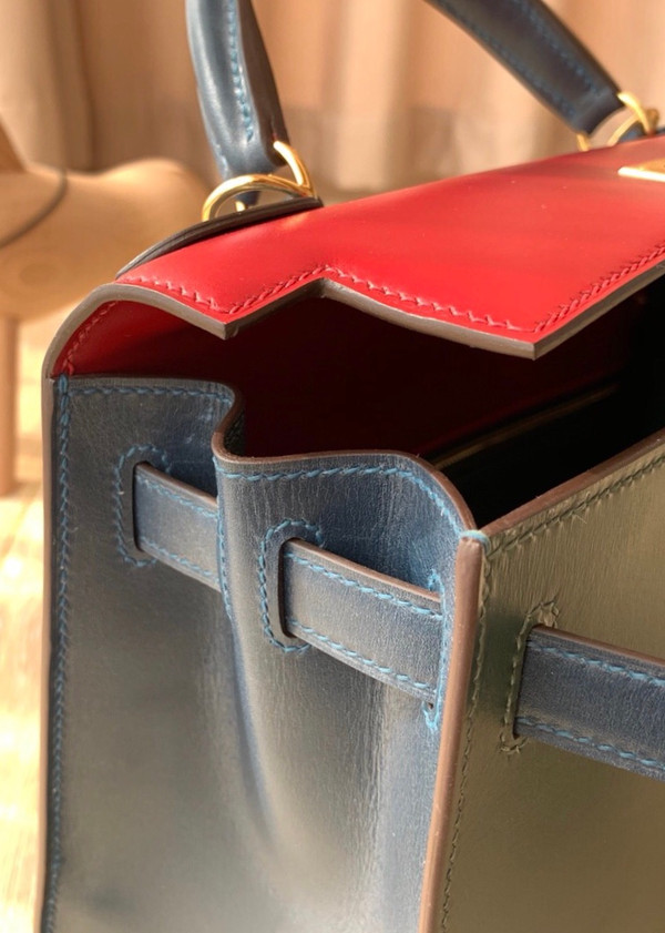 Hermes Special Order Bi-Colours Vert Anglais/ Rouge Casaque  Kelly 28 cm Box Claf Gold Hardware