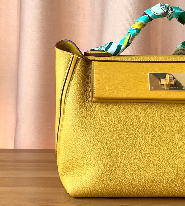 Hermes Kelly 24/24 Amber Swift & Togo Leather with Gold Hardware