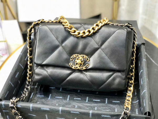 CHANEL 19 Flap Bag