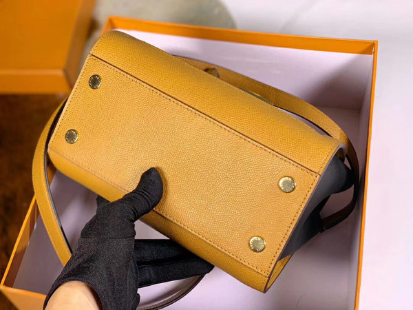Louis Vuitton M55488 LV ARCH PM