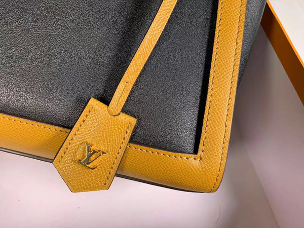 Louis Vuitton M55488 LV ARCH PM
