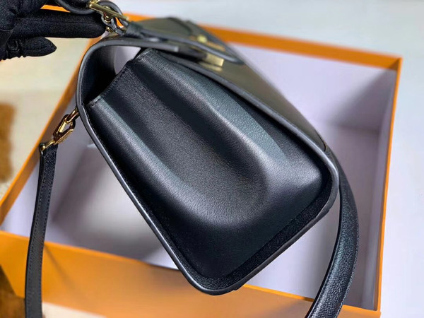 Louis Vuitton M55335 LV ARCH PM