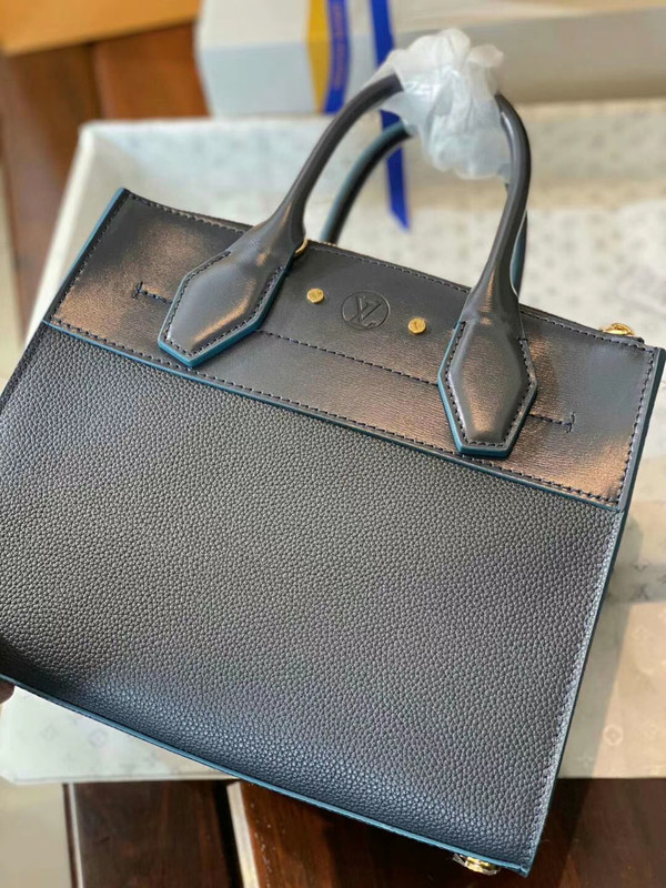 Louis Vuitton M53321 City Steamer PM Black