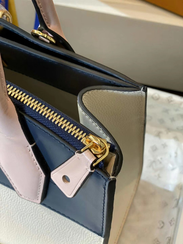 Louis Vuitton M53321 City Steamer PM Beige