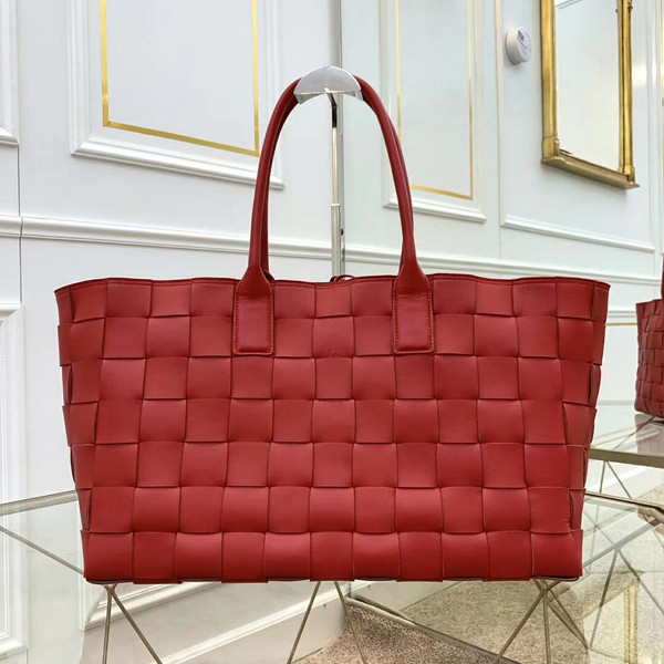 Bottega Veneta MEDIUM TOTE IN MAXI INTRECCIO Red