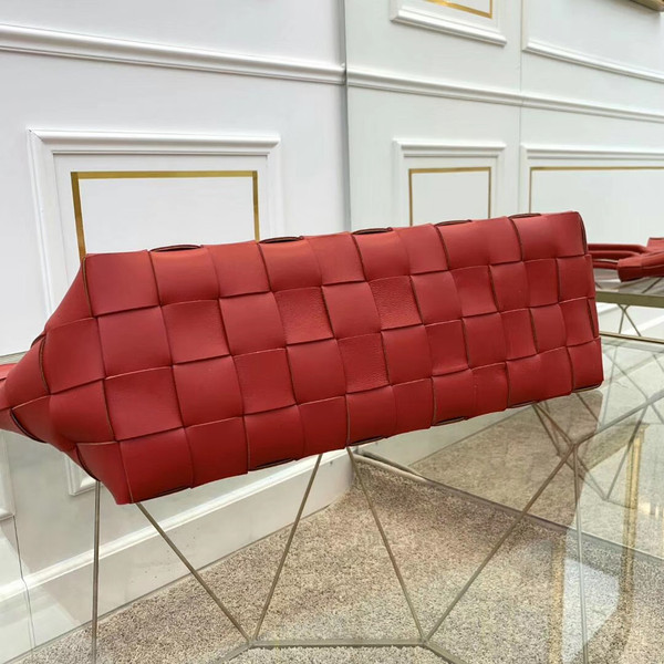 Bottega Veneta MEDIUM TOTE IN MAXI INTRECCIO Red