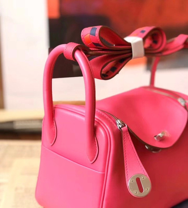 Hermes Rare  Mini Lindy 20cm Bag Fuchsia Swift Leather Palladium Hardware with rare Tressage Strap