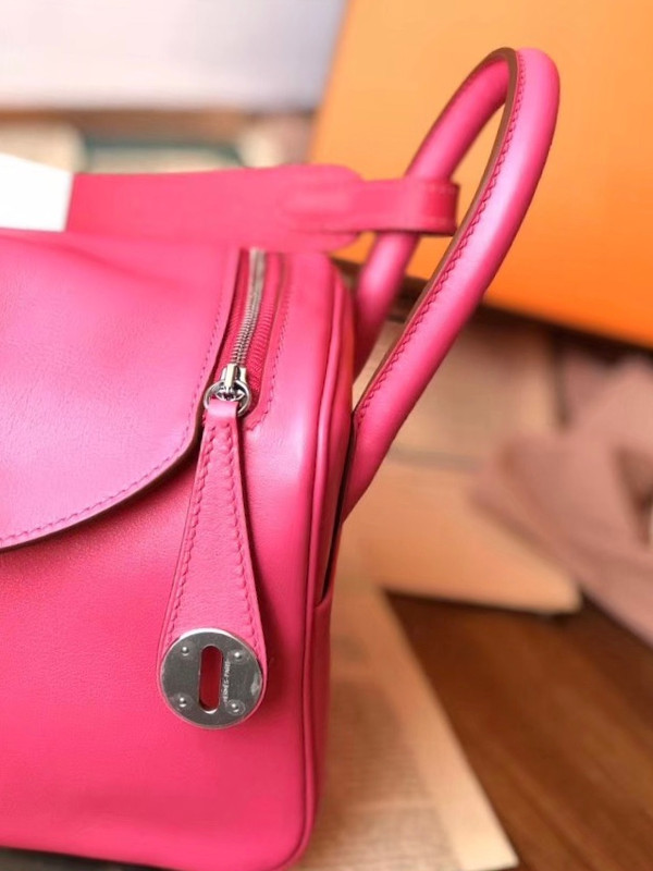 Hermes Rare  Mini Lindy 20cm Bag Fuchsia Swift Leather Palladium Hardware with rare Tressage Strap