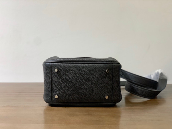 Hermes Mini Lindy 20cm Bag Black Epsom Leather Palladium  Hardware