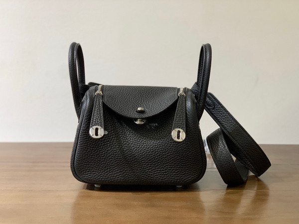 Hermes Mini Lindy 20cm Bag Black Epsom Leather Palladium  Hardware