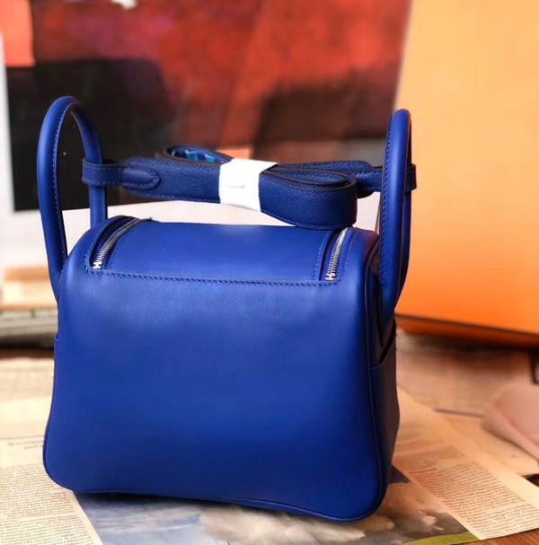 Hermes Rare  Mini Lindy 20cm Bag Blue Hydra Swift Leather Palladium Hardware with rare Tressage Strap