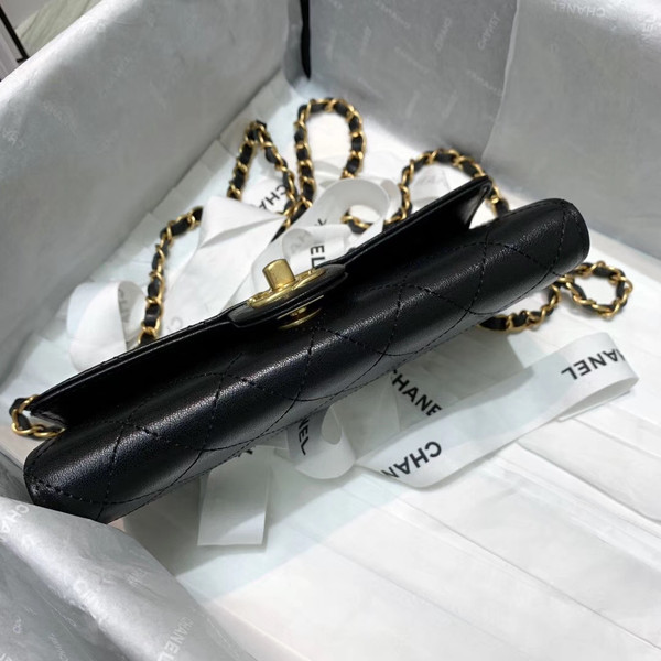 Chanel Clutch with Chain AP1001