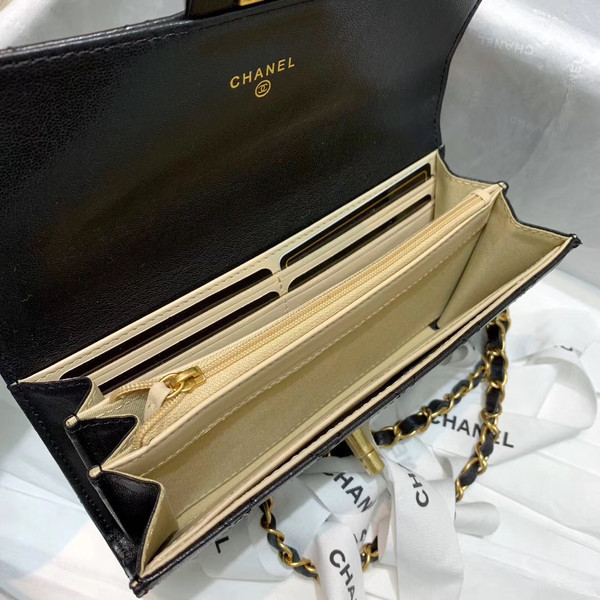 Chanel Clutch with Chain AP1001