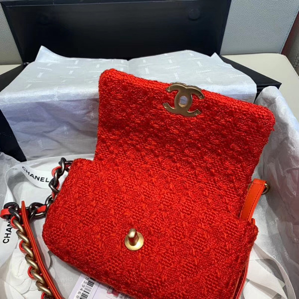 CHANEL 19 Waist Bag Red