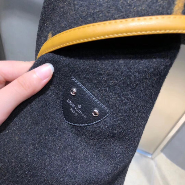 Louis Vuitton 1A5ILR HOODED WRAP COAT