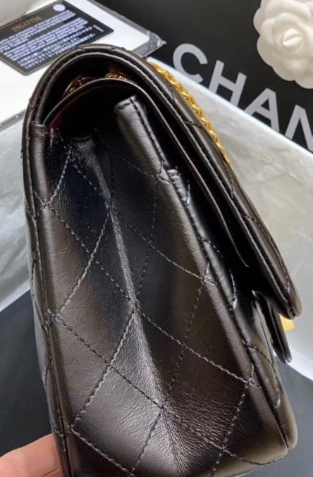Chanel maxi 2.55 handbag